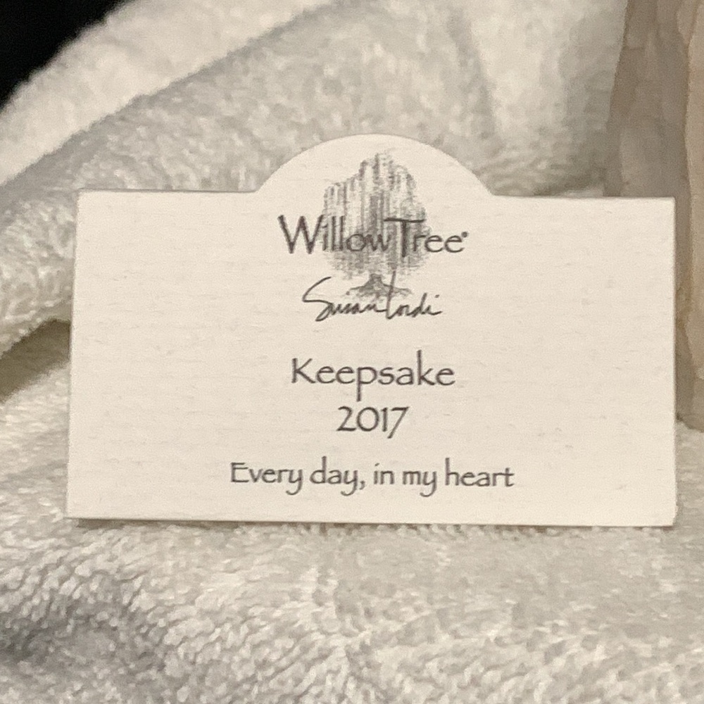 WILLOW TREE - SUSAN LORDI- KEEPSAKE 2017 - Picture 3 of 14